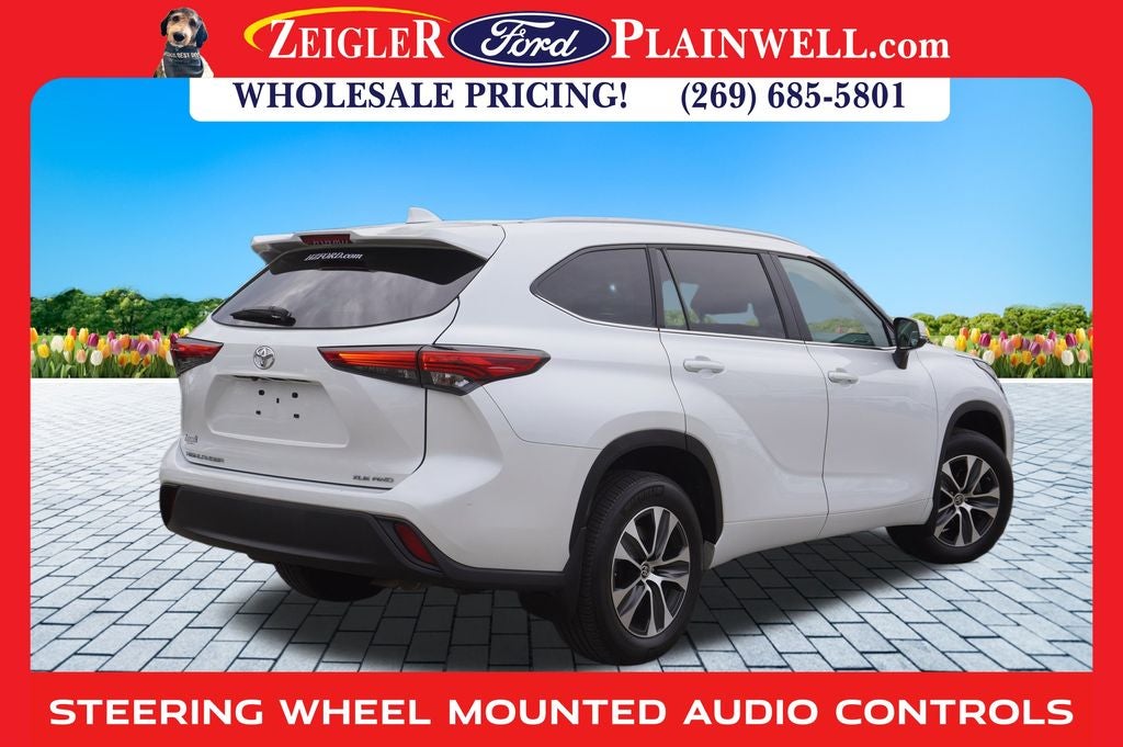 2023 Toyota Highlander XLE AWD POWER MOONROOF LEATHER REAR CAMERA
