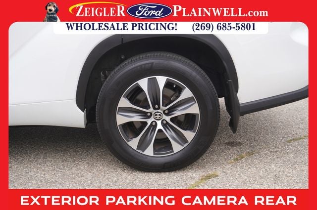 2023 Toyota Highlander XLE AWD POWER MOONROOF LEATHER REAR CAMERA