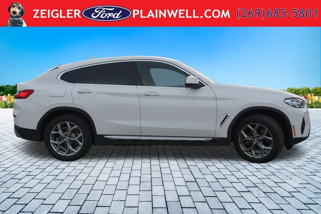 2025 BMW X4 xDrive30i