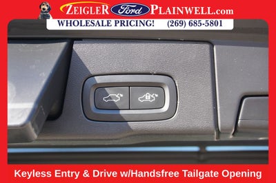 2018 Volvo XC60 T6 Momentum AWD Pano Roof NAV H Leather Vision & Advanced HUD