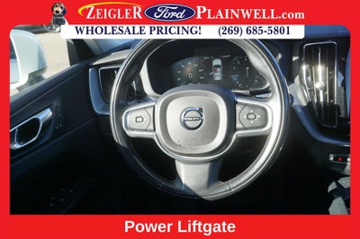 2018 Volvo XC60 T6 Momentum AWD Pano Roof NAV H Leather Vision & Advanced HUD