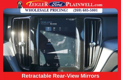 2018 Volvo XC60 T6 Momentum AWD Pano Roof NAV H Leather Vision & Advanced HUD