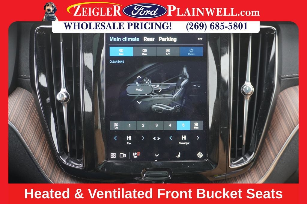 2023 Volvo XC60 B5 Ultimate Bright Theme