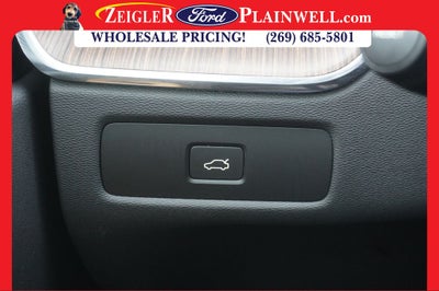 2023 Volvo XC60 B5 Ultimate Bright Theme