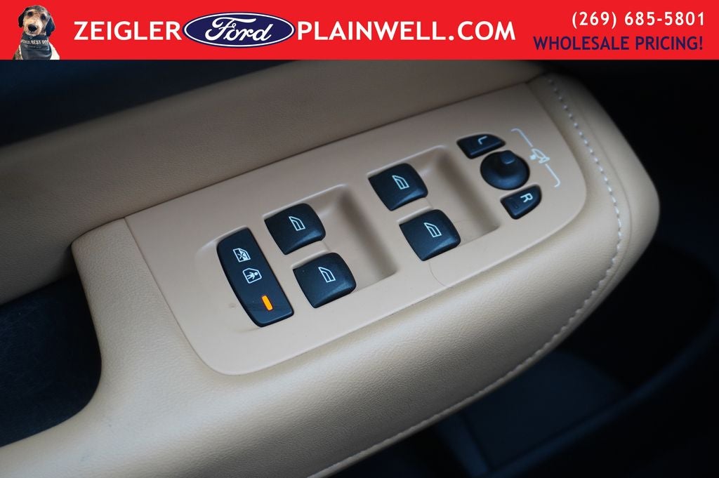 2023 Volvo XC60 B5 Ultimate Bright Theme