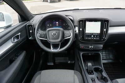 2024 Volvo XC40 B5 Core AWD NAVIGATION HEATED SEATS RAR CAMERA