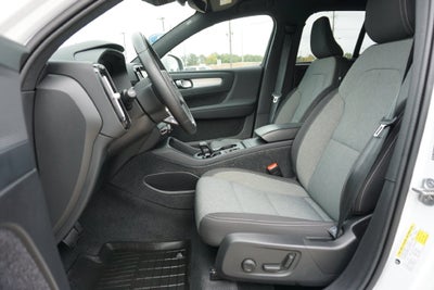 2024 Volvo XC40 B5 Core AWD NAVIGATION HEATED SEATS RAR CAMERA