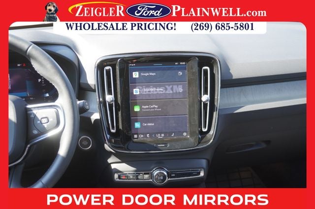 2023 Volvo XC40 B5 Plus Dark Theme AWD HEATED LEATHER POWER MOONROOF NAV