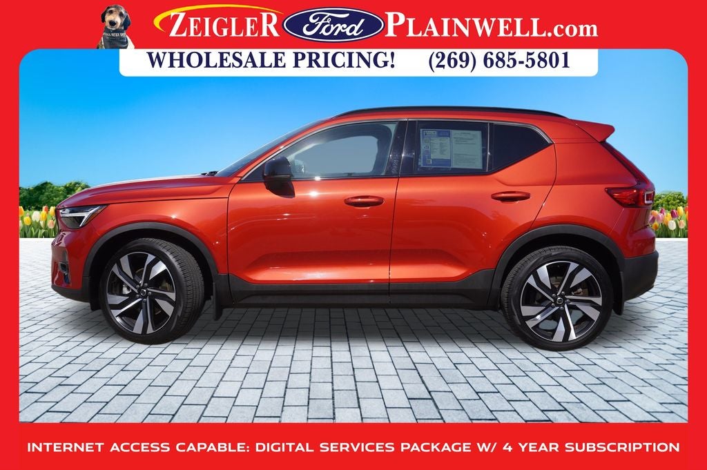 2023 Volvo XC40 B5 Plus Dark Theme AWD HEATED LEATHER POWER MOONROOF NAV