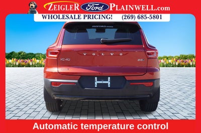 2023 Volvo XC40 B5 Plus Dark Theme AWD HEATED LEATHER POWER MOONROOF NAV