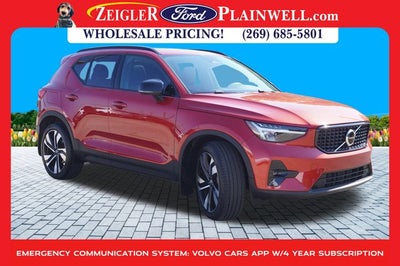 2023 Volvo XC40 B5 Plus Dark Theme AWD HEATED LEATHER POWER MOONROOF NAV
