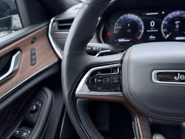 2025 Jeep Grand Cherokee Summit 4x4