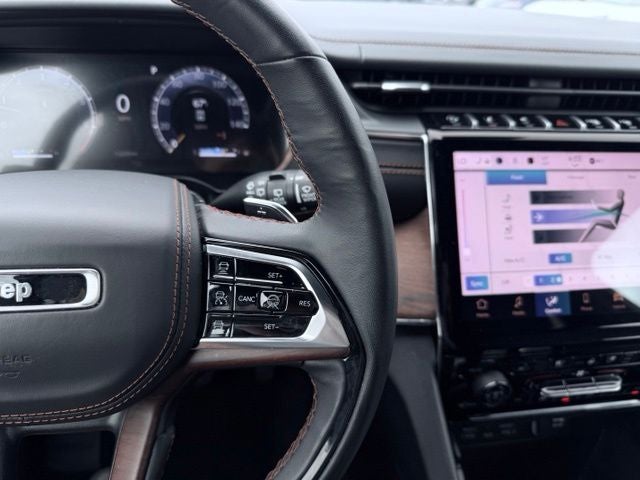 2025 Jeep Grand Cherokee Summit 4x4