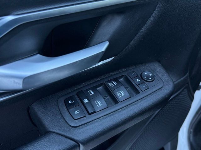 2024 RAM 1500 Big Horn Crew Cab 4x4 5'7' Box