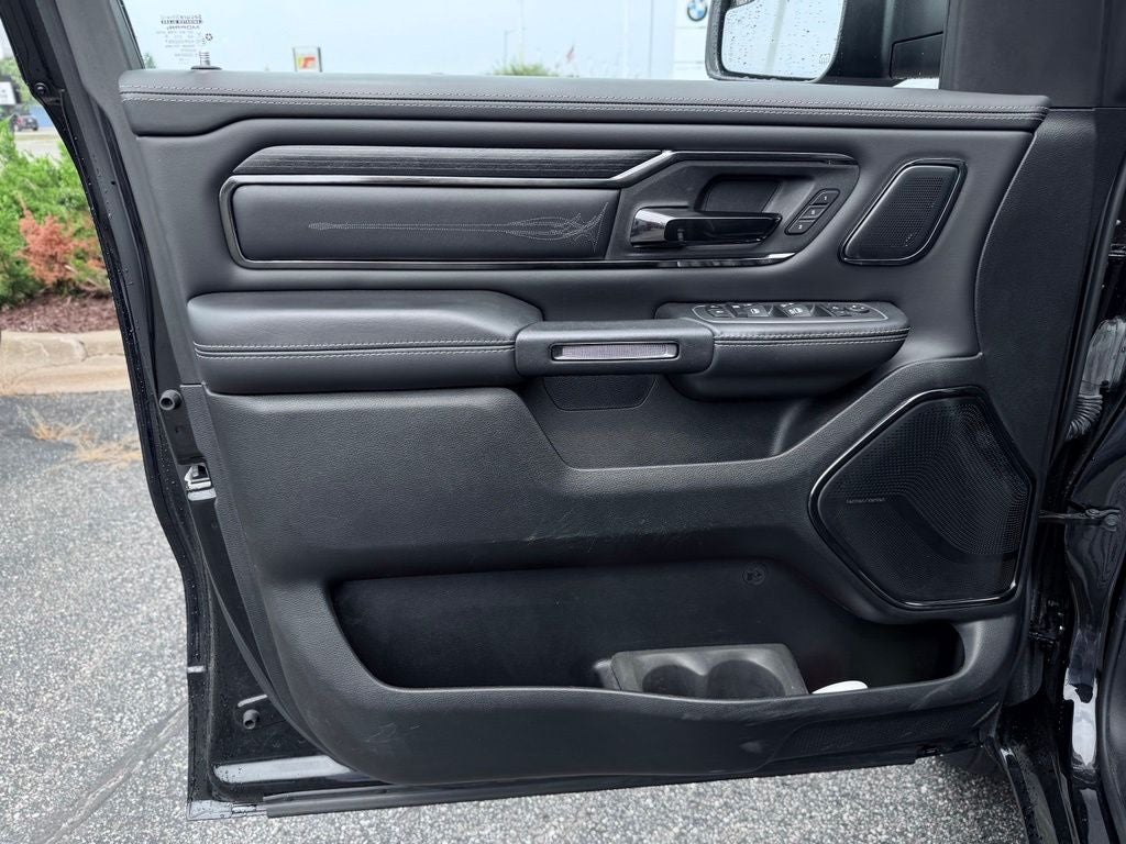 2022 RAM 1500 Limited Crew Cab 4x4 5'7' Box
