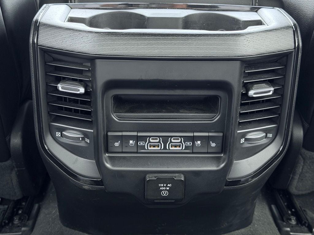 2022 RAM 1500 Limited Crew Cab 4x4 5'7' Box