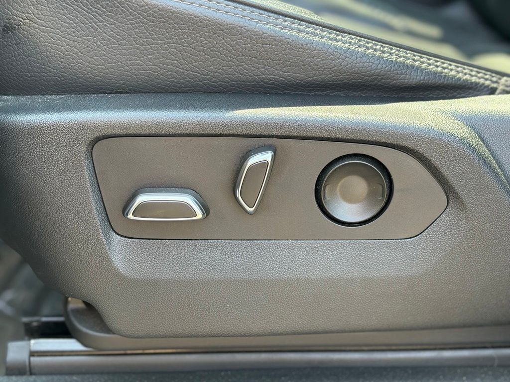2022 GMC Yukon 4WD Denali