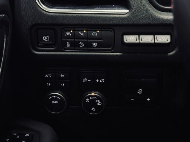 2023 Chevrolet Suburban High Country