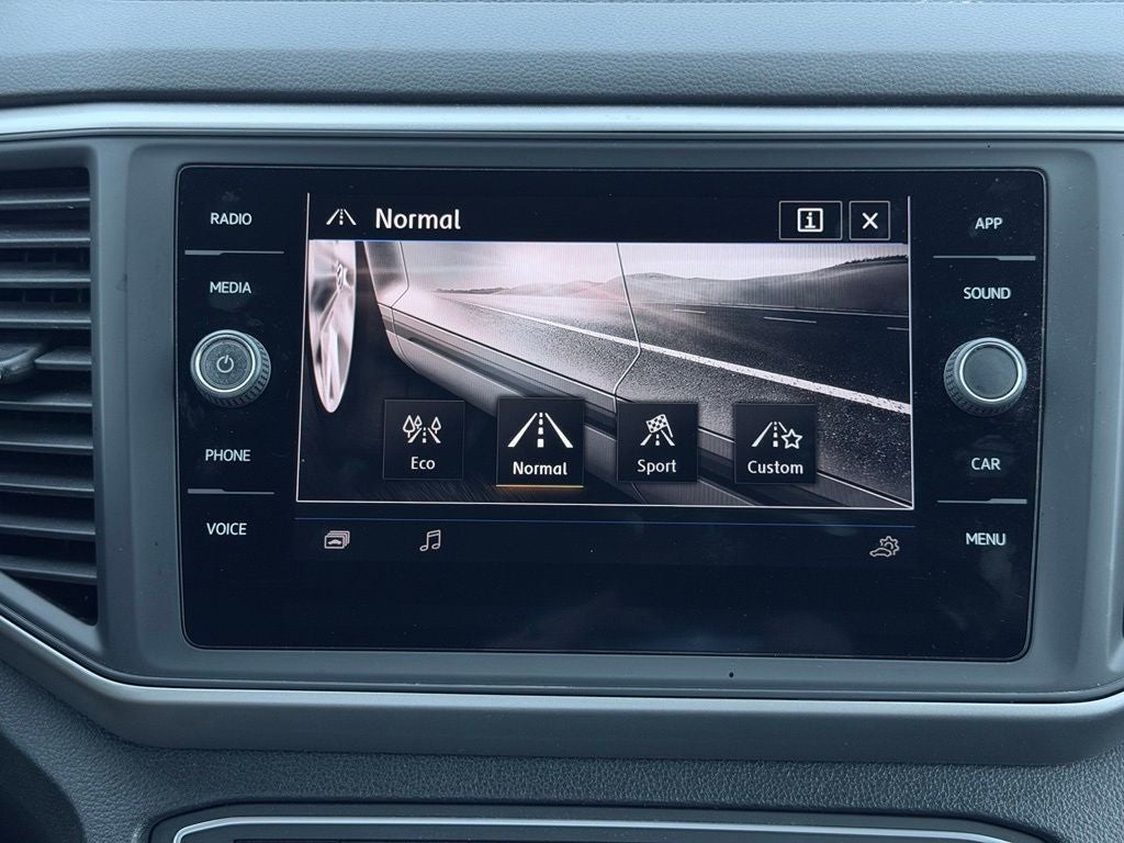 2021 Volkswagen Atlas 3.6L V6 SE w/Technology