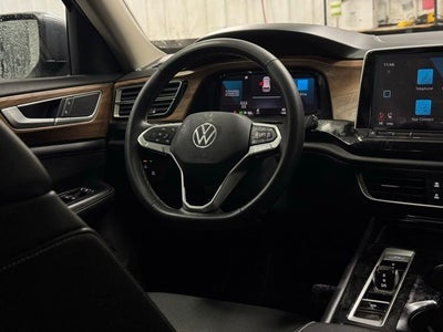2025 Volkswagen Atlas 2.0T SE w/Technology
