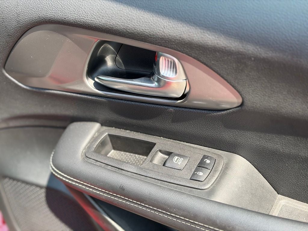 2025 Chrysler Pacifica Select * Certified Pre-Owned *