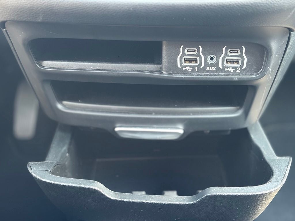 2025 Chrysler Pacifica Select * Certified Pre-Owned *