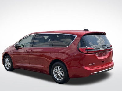 2025 Chrysler Pacifica Select * Certified Pre-Owned *