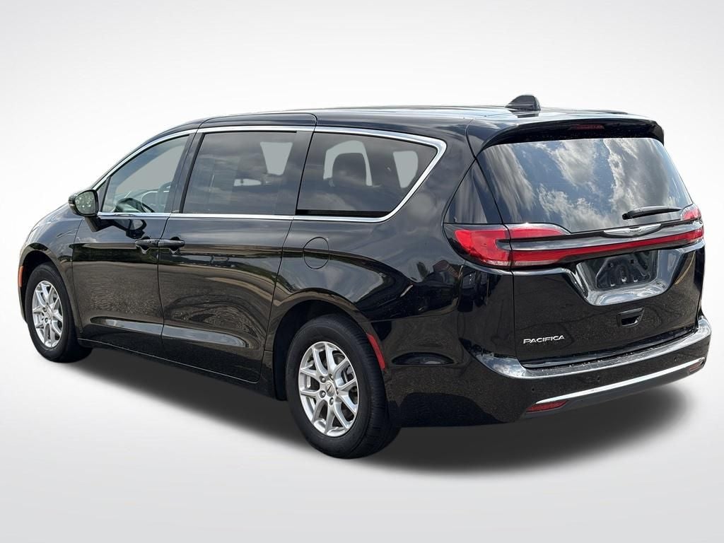 2025 Chrysler Pacifica Select * Certified Pre-Owned *