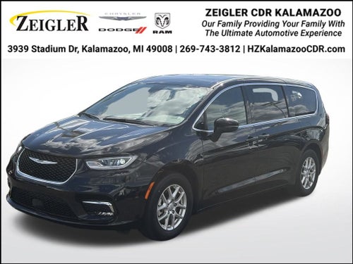 2025 Chrysler Pacifica Select * Certified Pre-Owned *