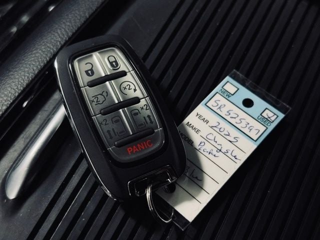 2025 Chrysler Pacifica Limited