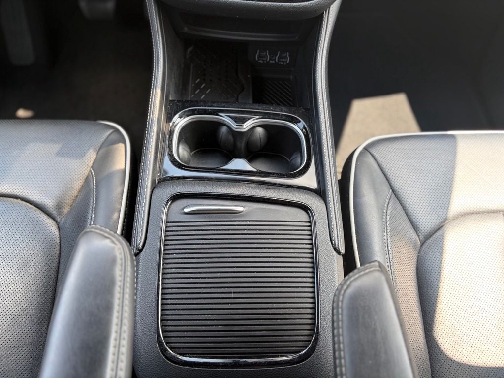 2025 Chrysler Pacifica Limited * Certified Pre-Owned *