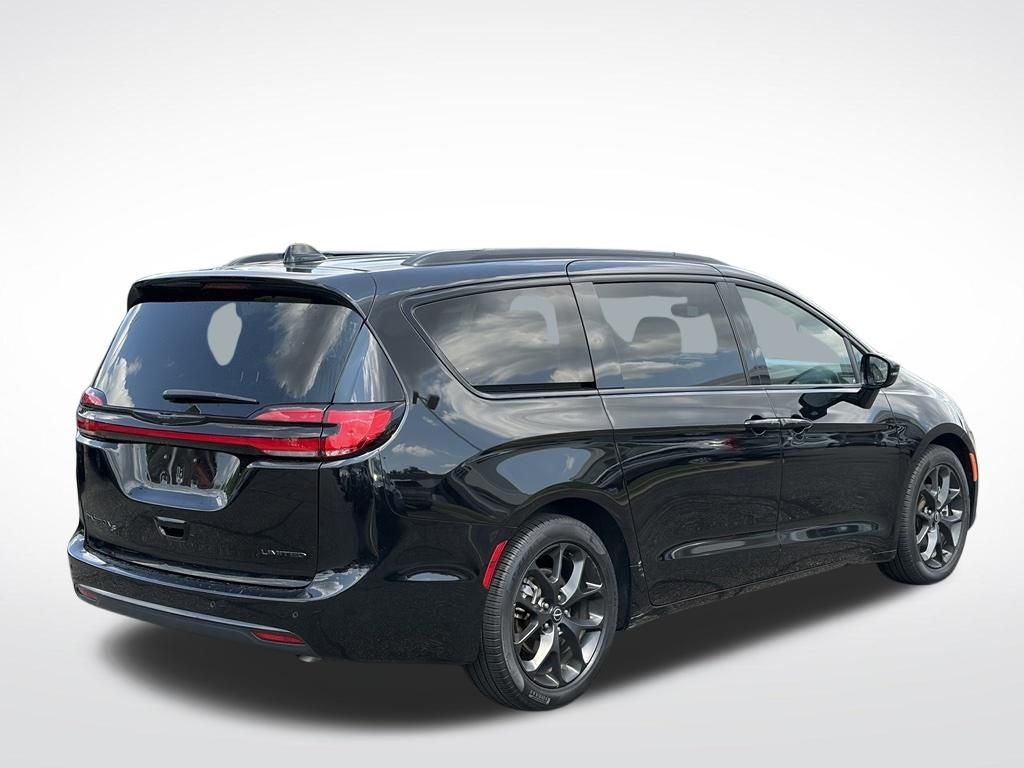 2025 Chrysler Pacifica Limited * Certified Pre-Owned *