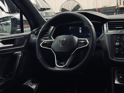 2022 Volkswagen Tiguan 2.0T SE R-Line Black