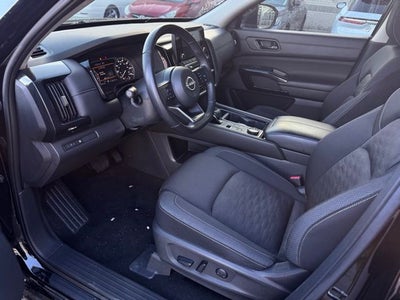 2024 Nissan Pathfinder SV 4WD