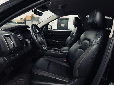 2023 Nissan Pathfinder SL 4WD