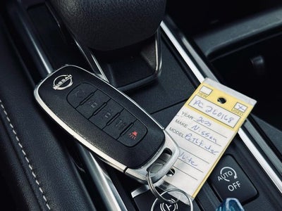 2023 Nissan Pathfinder SL 4WD