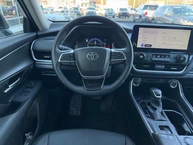 2025 Toyota Grand Highlander Base
