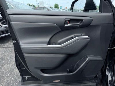 2024 Toyota Highlander Hybrid XLE