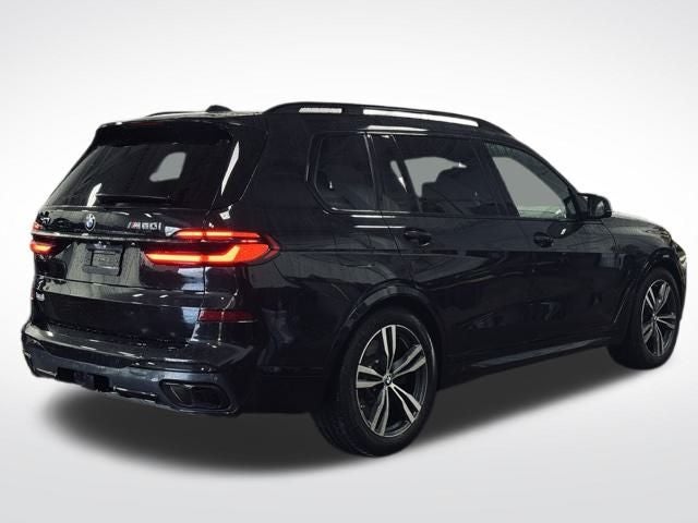 2025 BMW X7 M60i