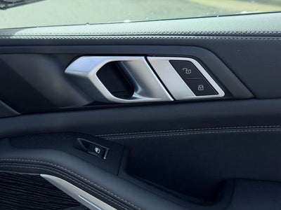 2025 BMW X5 M60i