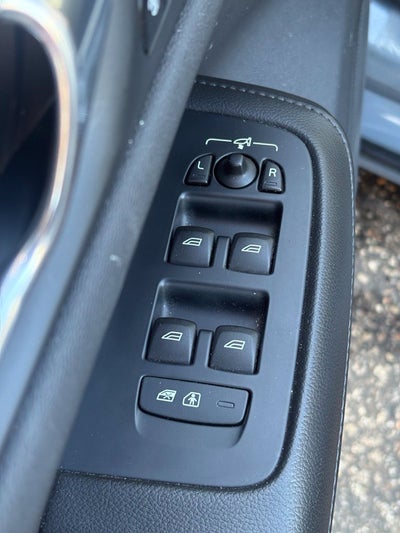 2022 Volvo S60 B5 Momentum
