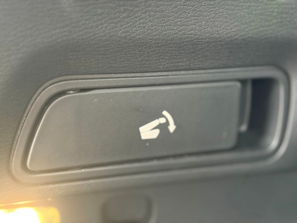 2025 Mitsubishi Outlander ES