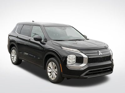 2025 Mitsubishi Outlander ES