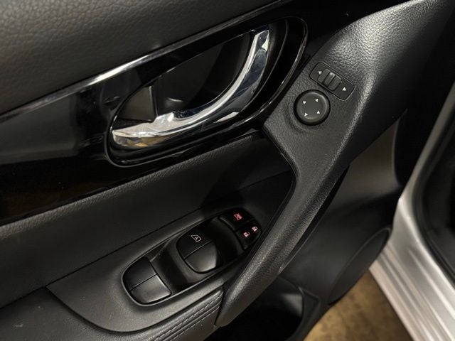 2022 Nissan Rogue Sport SL AWD Xtronic CVT