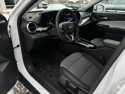 2025 Chevrolet Trax FWD LT