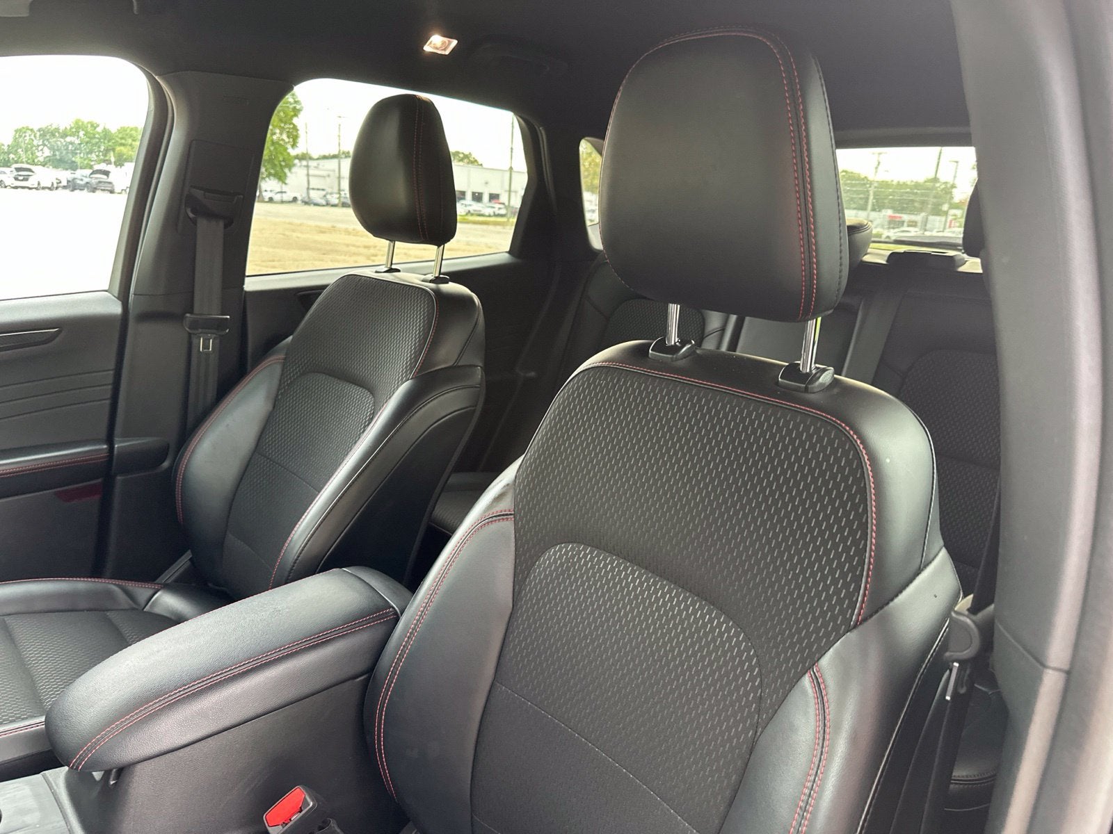 2025 Ford Escape ST-Line Select