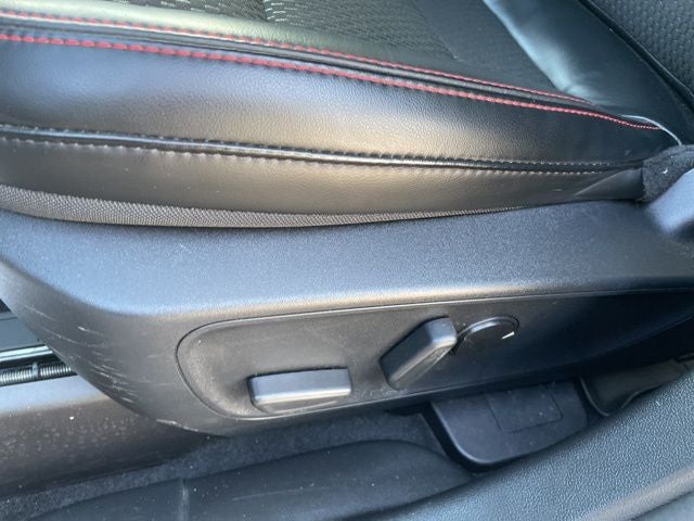 2025 Ford Escape Hybrid ST-Line Elite