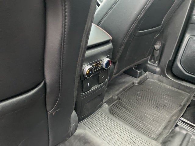 2024 Ford Explorer ST-Line