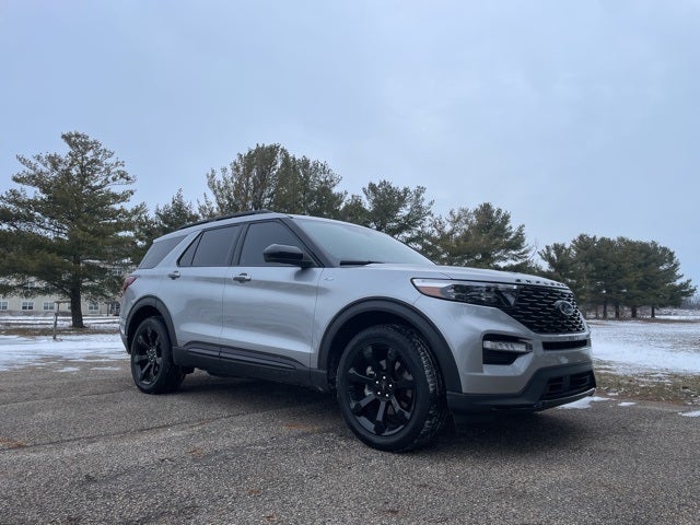 2024 Ford Explorer ST-Line