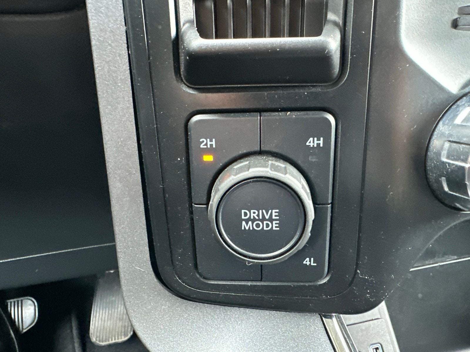 2023 Ford F-150 XLT Heritage Edition